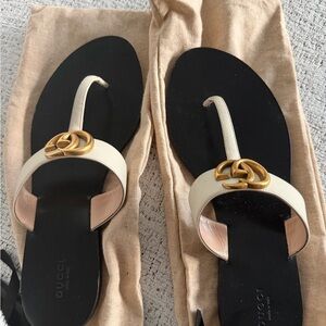 Gucci Women's Leather Thong Sandal with Double G